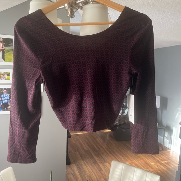 RVCA Two Piece knee length skirt/crop top set - Picture 7 of 7